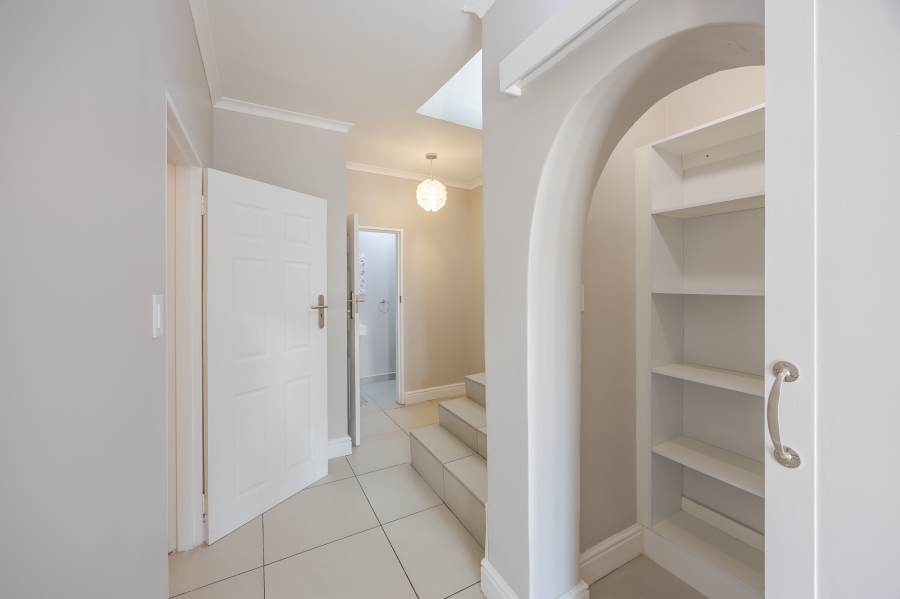 4 Bedroom Property for Sale in Belgravia Western Cape